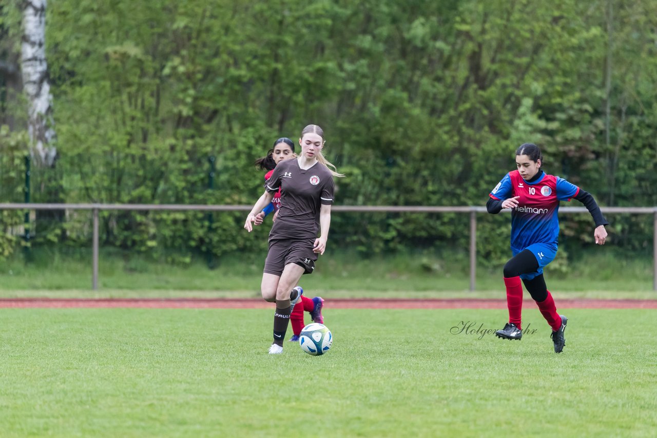 Bild 174 - wCJ VfL Pinneberg3 - St.Pauli : Ergebnis: 2:1